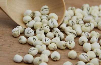 砂仁混作砂仁;用银花叶混作金银花;用虎杖混作地榆;用大苍耳混作苍耳