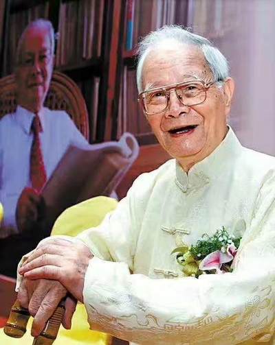 百岁国医大师中医旗手邓铁涛老先生仙逝